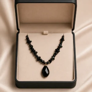 Qara obsidian təbii daşlı boyunbağı zərif hədiyyə qutusunda